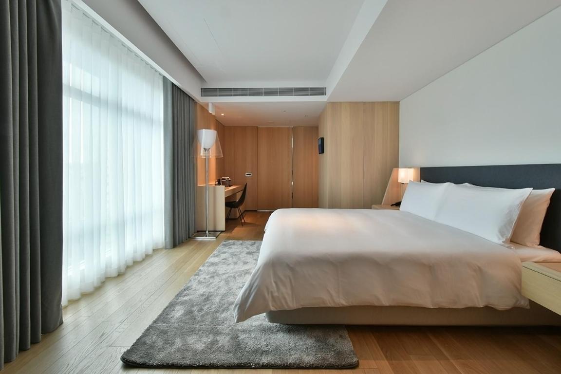 Silks Club Hotel Kaohsiung Exterior photo Deluxe Room
