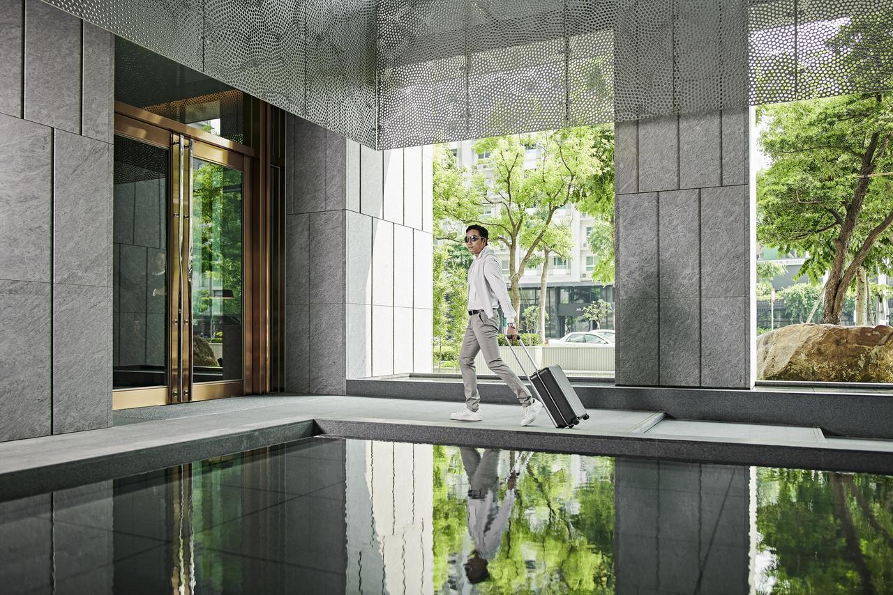 Silks Club Hotel Kaohsiung Exterior photo Entrance
