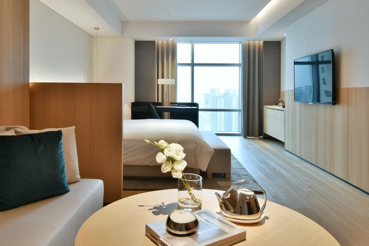 Silks Club Hotel Kaohsiung Exterior photo Deluxe Room